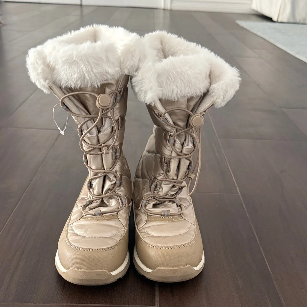 Lands End Faux Fur Lined Gold Boots for Girls